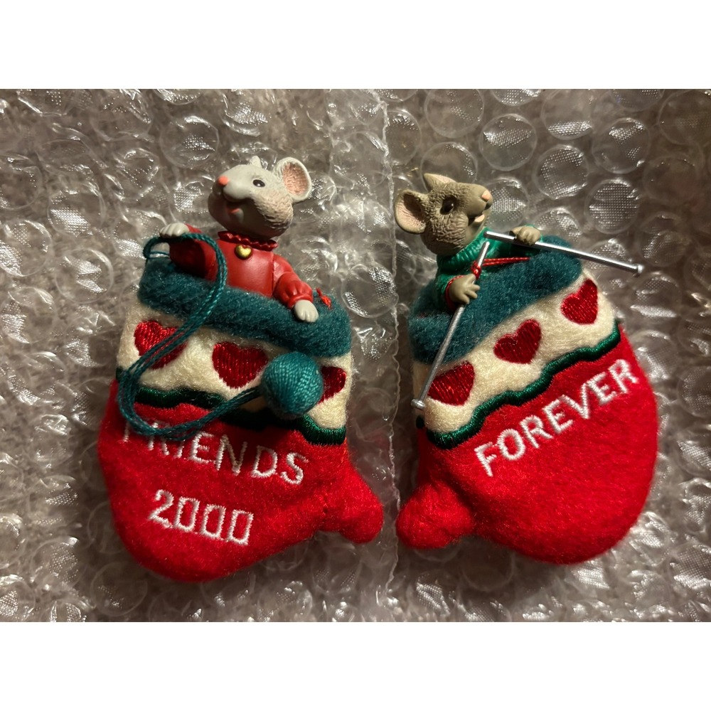 Hallmark Keepsake Ornament 2000 Friendship Close-Knit Friends Mice Mitten Set 2